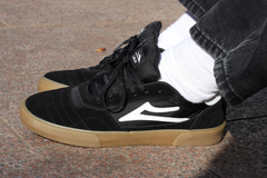 CAMBRIDGE BLACK/GUM SUEDE