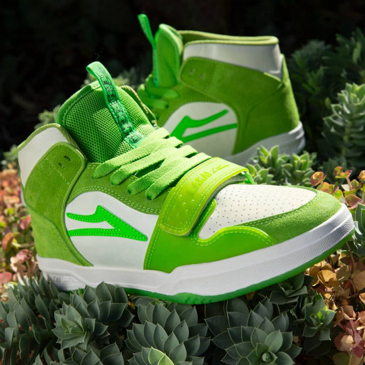 YEAH RIGHT – LAKAI