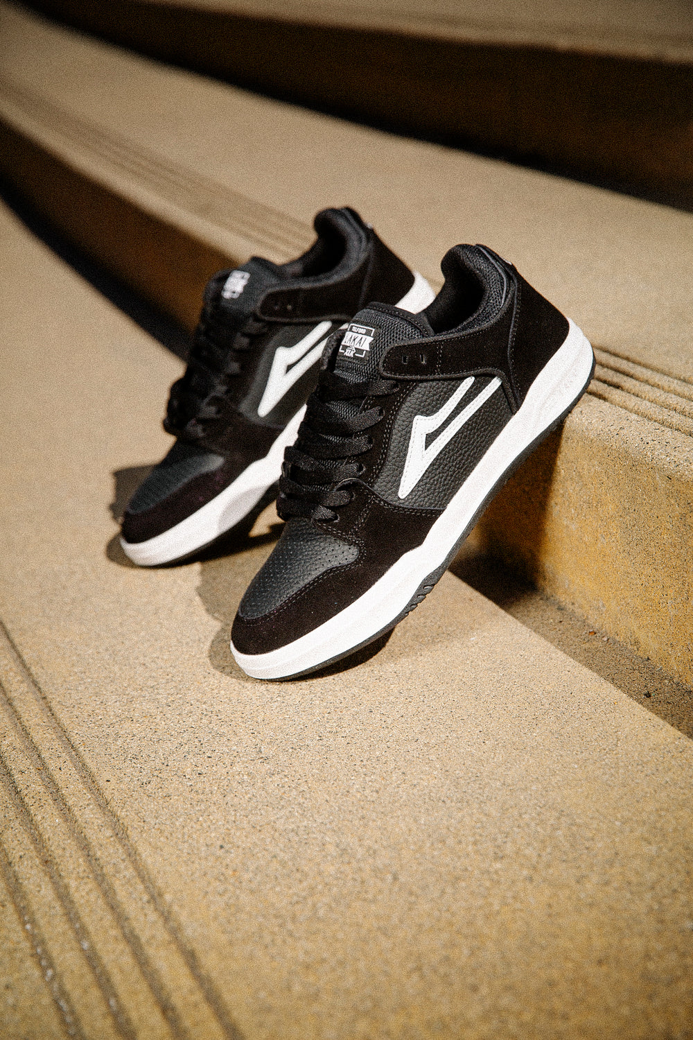TELFORD LOW BLACK SUEDE